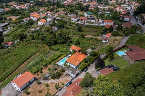 Moradia T4 com vista mar em Moledo