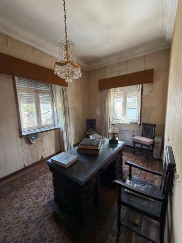 Moradia com vista panorâmica sobre o rio Douro – excelente oportunidade de investimento