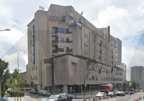 Apartamento T5 na Avenida da Boavista, com 270 m² 