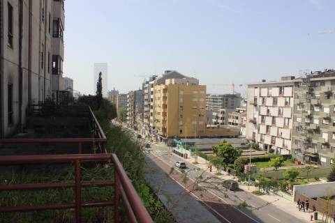 Apartamento T5 na Avenida da Boavista, com 270 m² 