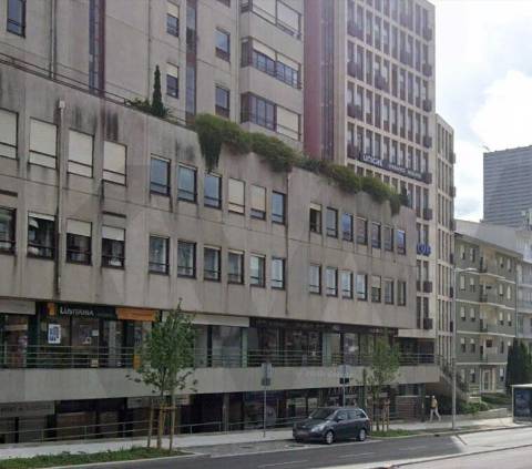 Apartamento T5 na Avenida da Boavista, com 270 m² 