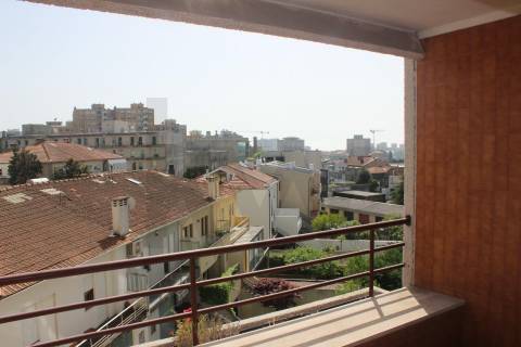 Apartamento T5 na Avenida da Boavista, com 270 m² 