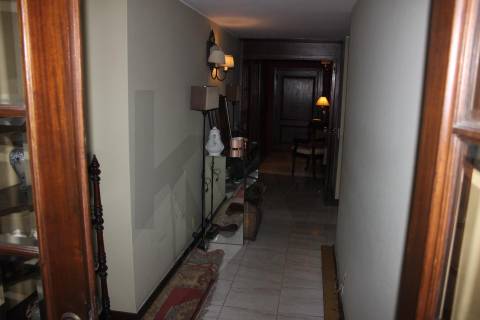 Apartamento T5 na Avenida da Boavista, com 270 m² 