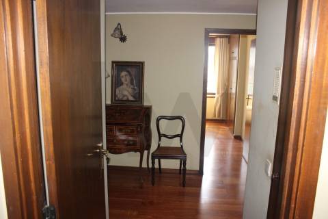 Apartamento T5 na Avenida da Boavista, com 270 m² 