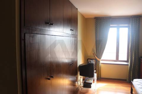 Apartamento T5 na Avenida da Boavista, com 270 m² 