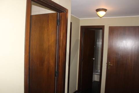 Apartamento T5 na Avenida da Boavista, com 270 m² 