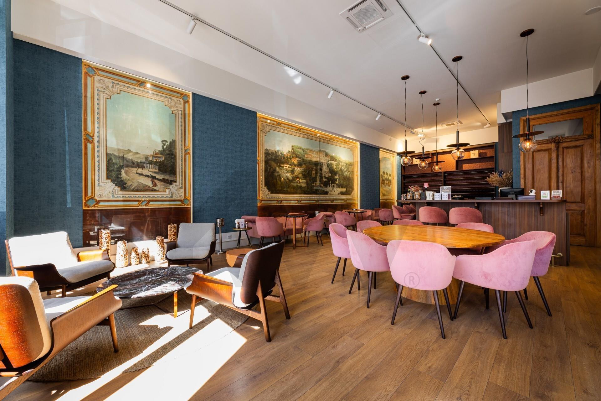 Loja - garrafeira para trespasse no centro de Braga- zona histórica da Sé