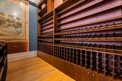 Loja - garrafeira para trespasse no centro de Braga- zona histórica da Sé