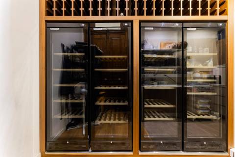 Loja - garrafeira para trespasse no centro de Braga- zona histórica da Sé