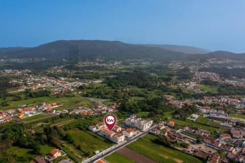 Moradia T3 em banda com terraço e garagem em Vila Praia de Âncora, Caminha