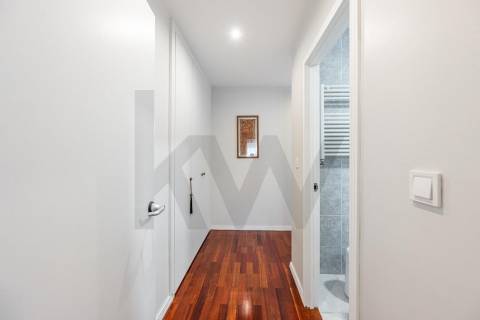 Apartamento T2 com Localização  Única e Estratégica-Junto ao Hospital São João  e Polo Universitário