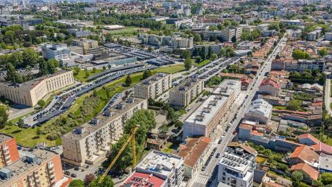 Apartamento T2 com Localização  Única e Estratégica-Junto ao Hospital São João  e Polo Universitário