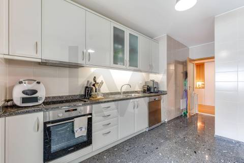 Apartamento T3 com 3 WC, Renovado em Moreira da Maia!