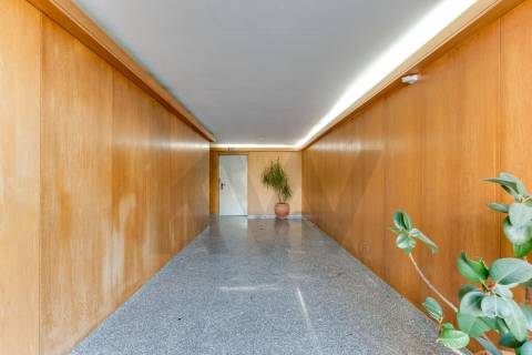 Apartamento T3 com 3 WC, Renovado em Moreira da Maia!