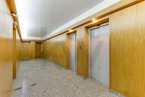 Apartamento T3 com 3 WC, Renovado em Moreira da Maia!