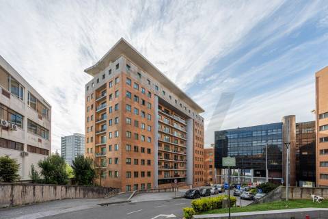 ⭐Apartamento T2, excelentes áreas, zona Nobre do Porto - Lordelo do Ouro. Terraço com 50 m² ⭐