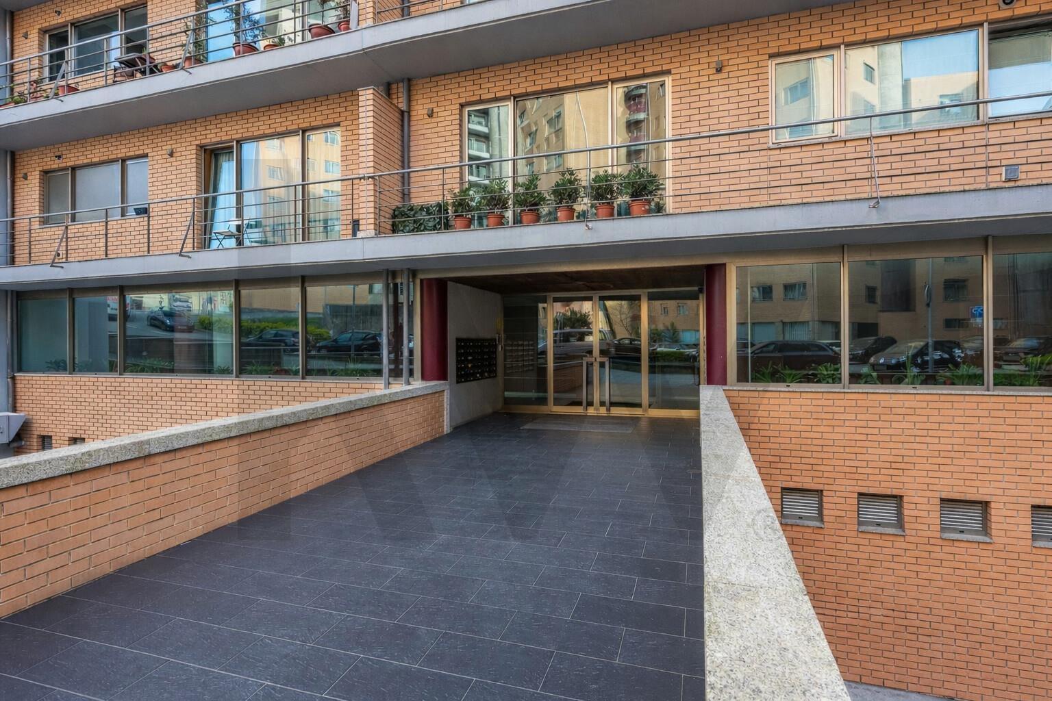 ⭐Apartamento T2, excelentes áreas, zona Nobre do Porto - Lordelo do Ouro. Terraço com 50 m² ⭐