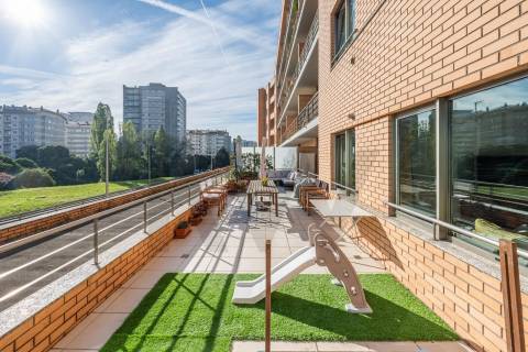 ⭐Apartamento T2, excelentes áreas, zona Nobre do Porto - Lordelo do Ouro. Terraço com 50 m² ⭐