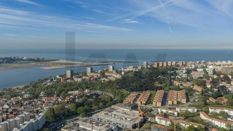 ⭐Apartamento T2, excelentes áreas, zona Nobre do Porto - Lordelo do Ouro. Terraço com 50 m² ⭐