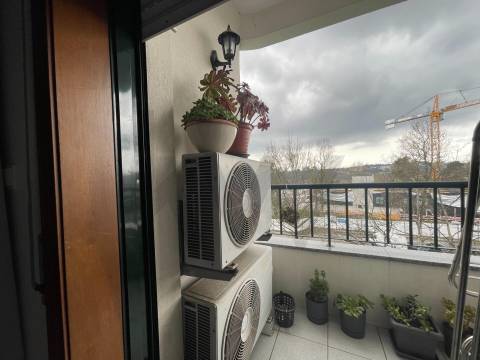 Apartamento T2+1 na Av. Renato Araújo (S. João da Madeira)