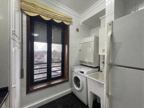 Apartamento T2+1 na Av. Renato Araújo (S. João da Madeira)