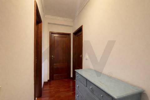 Apartamento T2+1 na Av. Renato Araújo (S. João da Madeira)