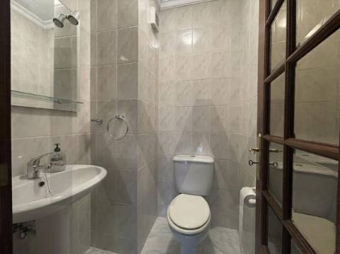 Apartamento T2+1 na Av. Renato Araújo (S. João da Madeira)