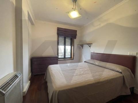 Apartamento T2+1 na Av. Renato Araújo (S. João da Madeira)