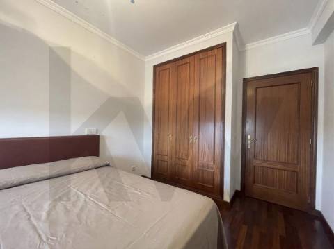 Apartamento T2+1 na Av. Renato Araújo (S. João da Madeira)