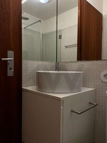 Apartamento T3 renovado para arrendamento nos Pinhais da Foz