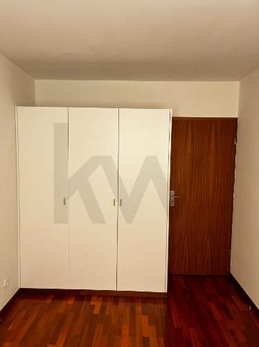 Apartamento T3 renovado para arrendamento nos Pinhais da Foz