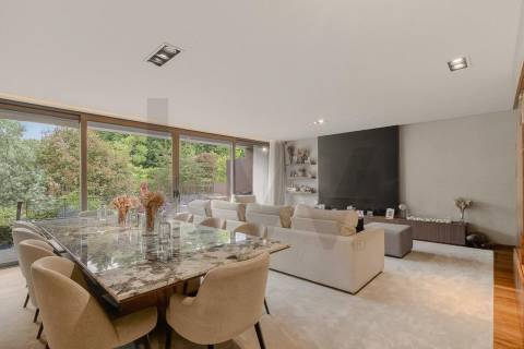 Moradia T4+1 no Villas do Parque: Viver entre o Parque e o Mar