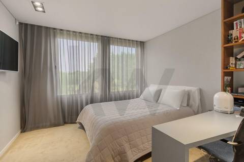 Moradia T4+1 no Villas do Parque: Viver entre o Parque e o Mar