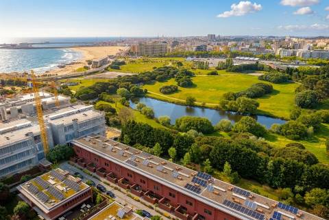 Moradia T4+1 no Villas do Parque: Viver entre o Parque e o Mar