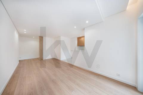 Apartamento T1 com Terraço na Rua Luís Soares Barbosa (Braga Parque)