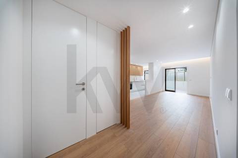 Apartamento T1 com Terraço na Rua Luís Soares Barbosa (Braga Parque)