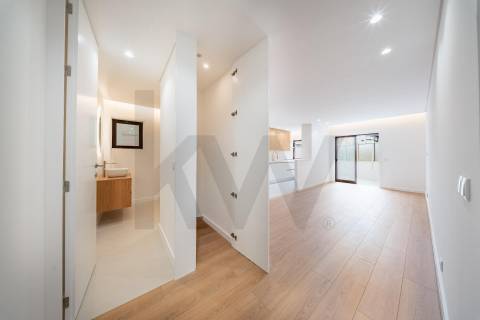 Apartamento T1 com Terraço na Rua Luís Soares Barbosa (Braga Parque)