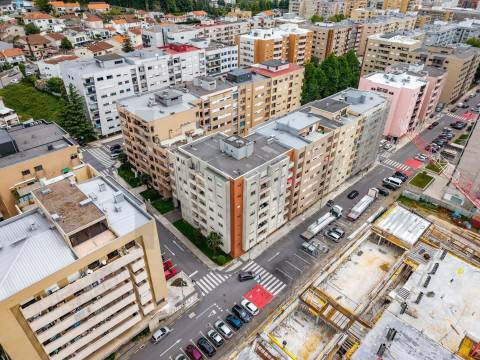 Apartamento T1 com Terraço na Rua Luís Soares Barbosa (Braga Parque)
