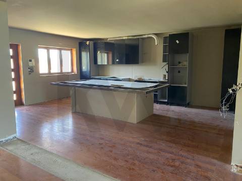 Moradia de Luxo T7 com Piscina Interior | Santo Tirso - Trofa