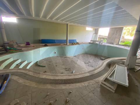 Moradia de Luxo T7 com Piscina Interior | Santo Tirso - Trofa