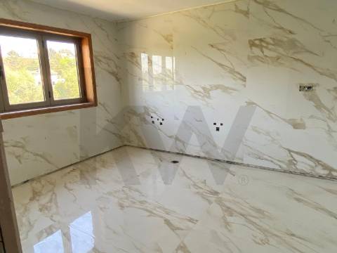 Moradia de Luxo T7 com Piscina Interior | Santo Tirso - Trofa