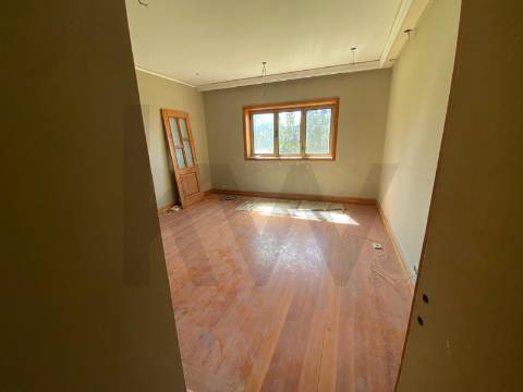 Moradia de Luxo T7 com Piscina Interior | Santo Tirso - Trofa