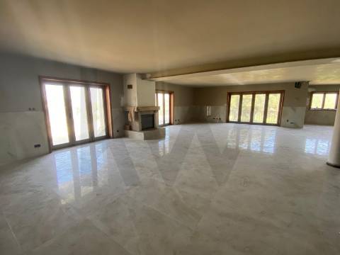 Moradia de Luxo T7 com Piscina Interior | Santo Tirso - Trofa