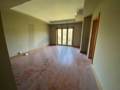 Moradia de Luxo T7 com Piscina Interior | Santo Tirso - Trofa