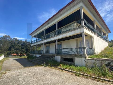 Moradia de Luxo T7 com Piscina Interior | Santo Tirso - Trofa