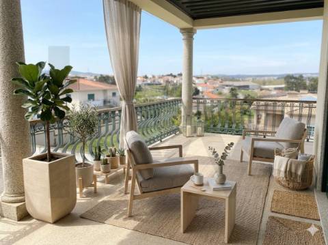 Moradia de Luxo T7 com Piscina Interior | Santo Tirso - Trofa