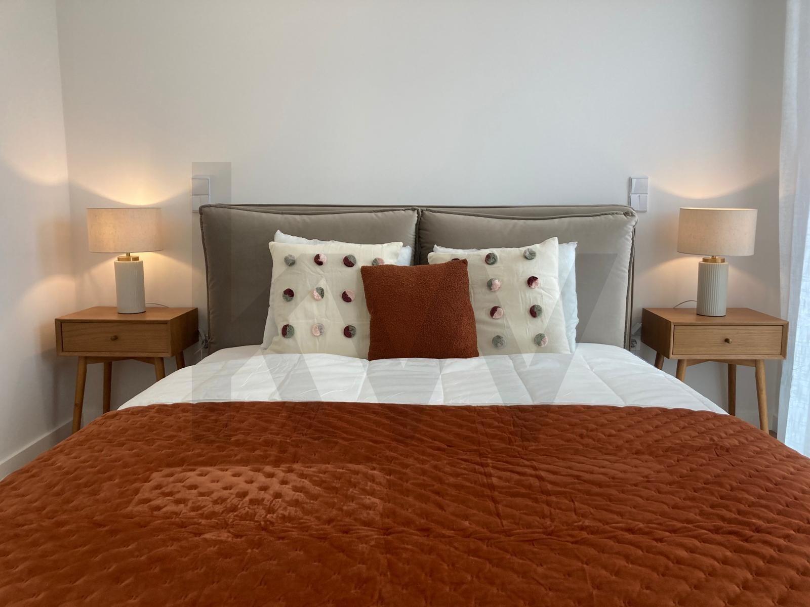 Apartamento T1 para arrendamento no Centro Porto