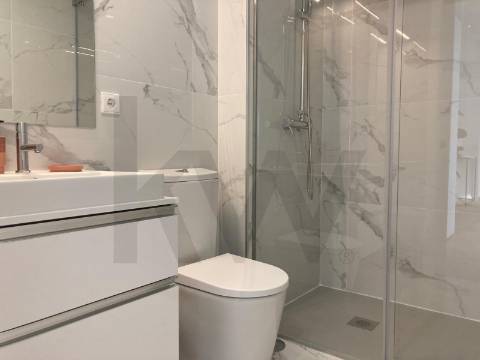 Apartamento T1 para arrendamento no Centro Porto