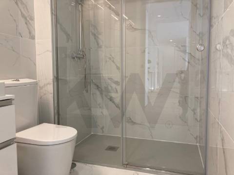 Apartamento T1 para arrendamento no Centro Porto