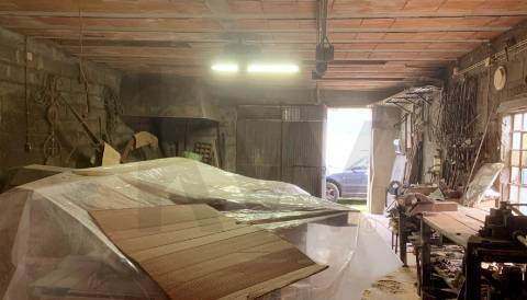 Armazém para Conversão em Moradia T2 – Vilar de Mouros